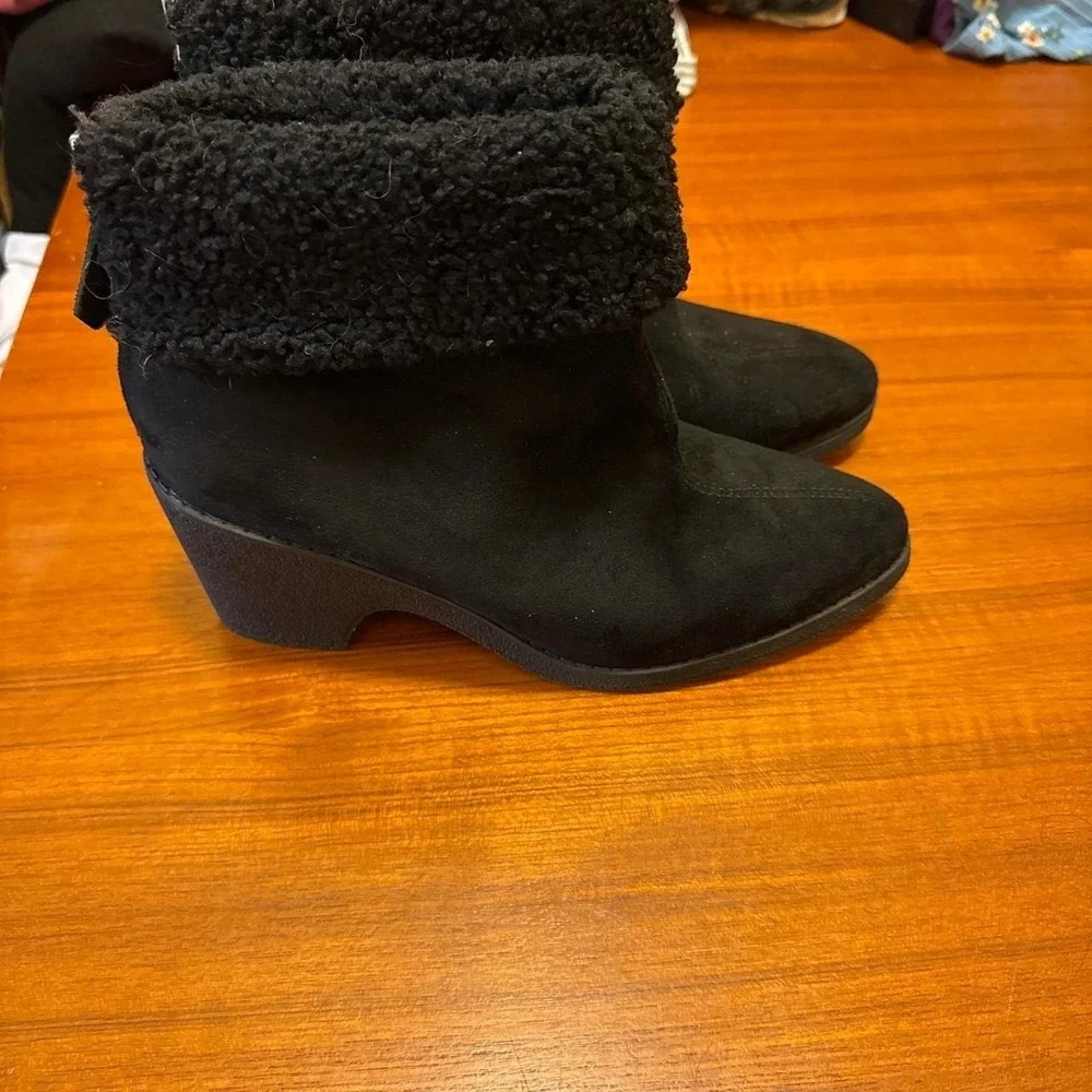 Aerosoles Black faux suede ankle boots